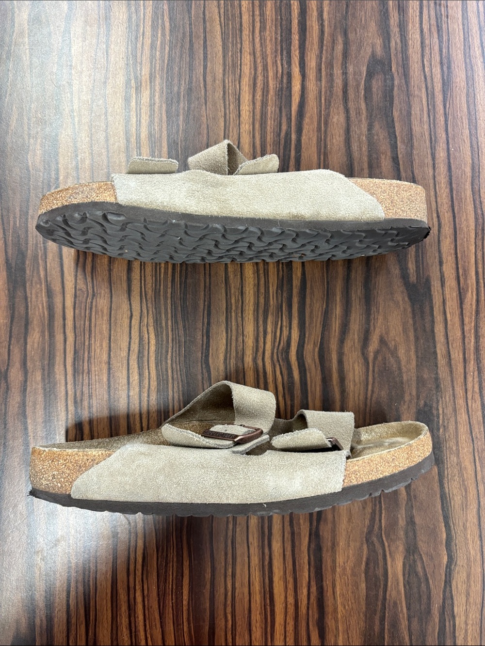 Birkenstock - Unisex Arizona Sandal, size 43 EU (10 US mens), color tan. - Picture 3 of 5